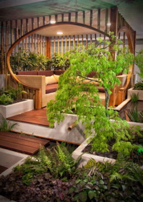 kiemelt modern csobogó bambuszból, bambusz a kertben