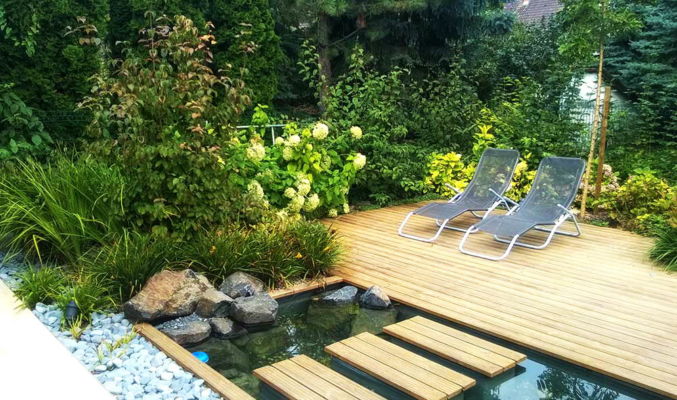 Modern terasz exkluzív növények, szikladekoráció, kerti tó, csobogóval, japán juhar